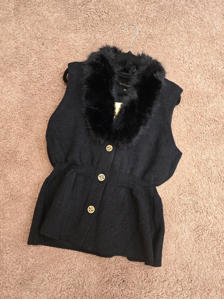 Cardigan with fur collar